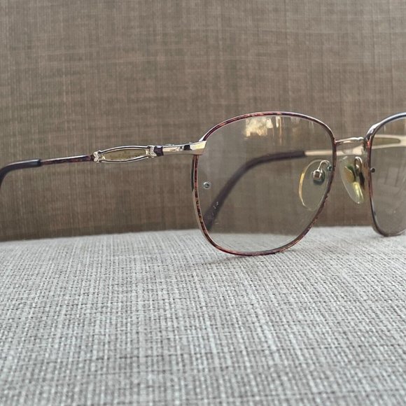 Laura Ashley Ladies Eyeglasses Frame TOPAZ Gold Tone Glasses 55[]18 135 - Picture 8 of 12